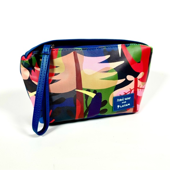 Like New Condition Thomas Olivos For Latam Amenity Toiletries bag - Picture 3 of 3